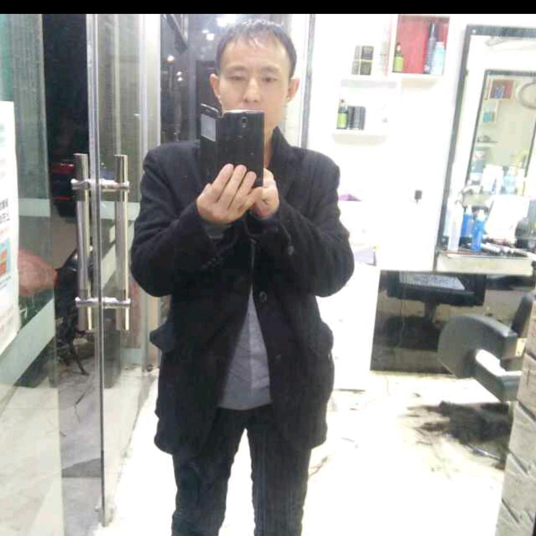 冷漠的九条街。