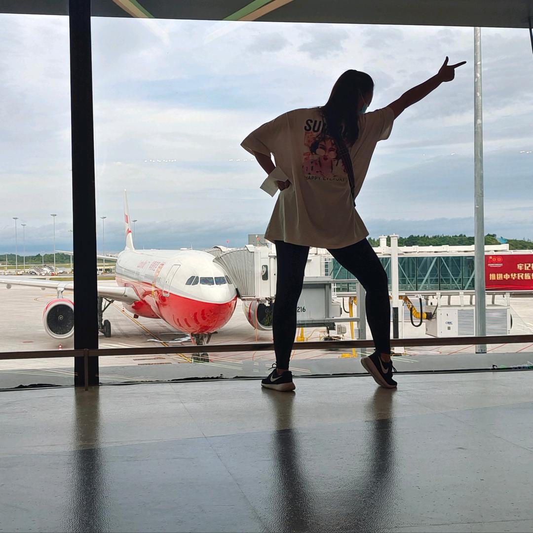 洋娃娃和小熊跳舞