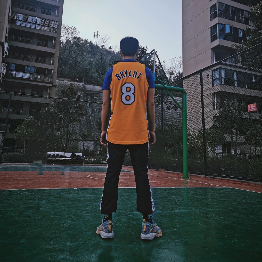 秀～