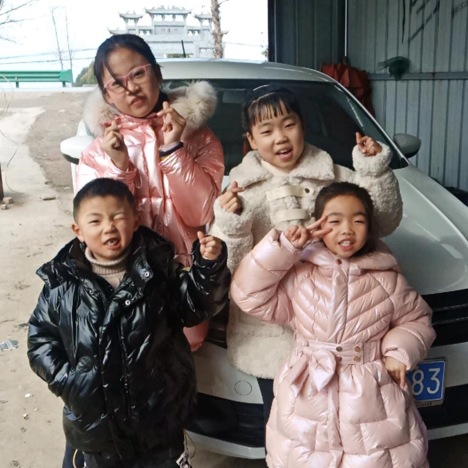 @雅迪电动车