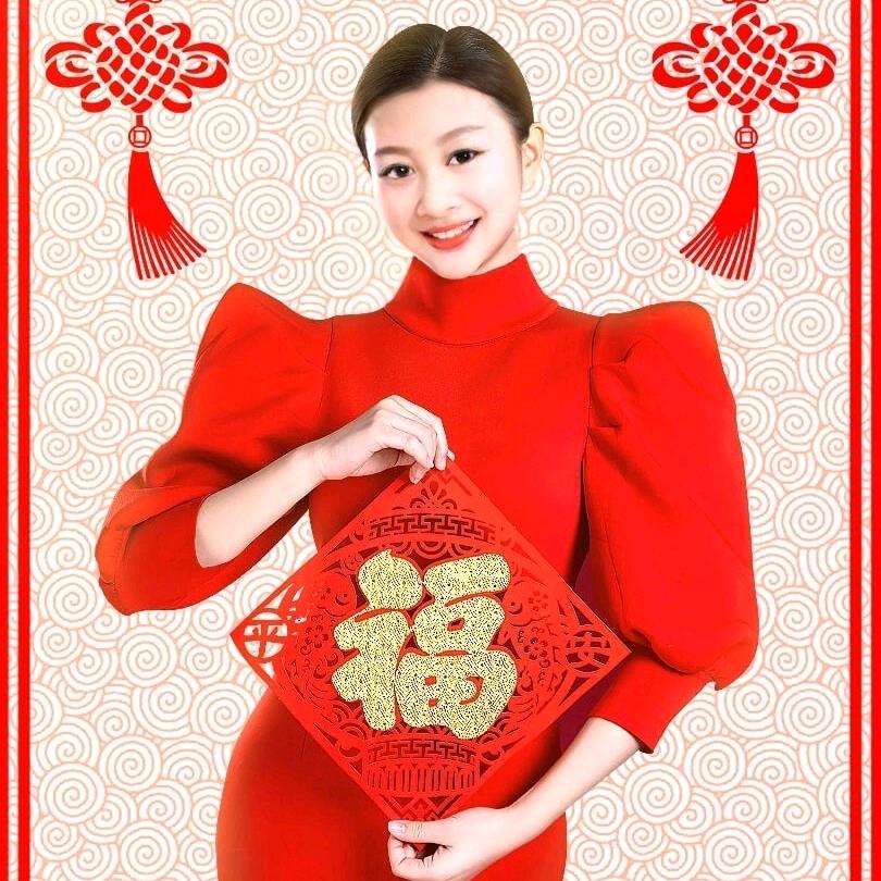 ☘  李菇凉 👄         ╰╮