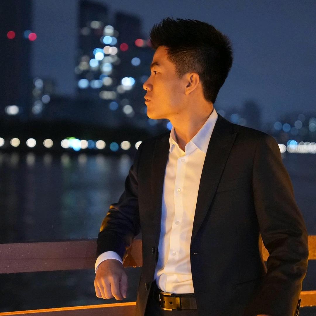 听他说