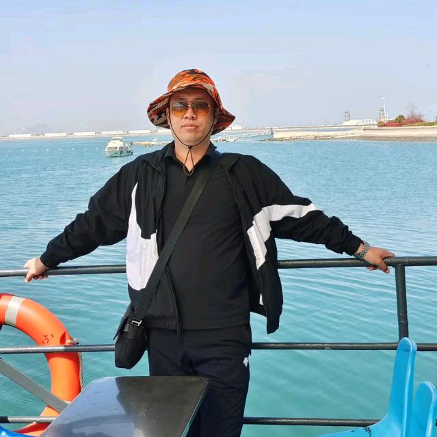 Σ( ° △ °|||)︴程萌厚爱