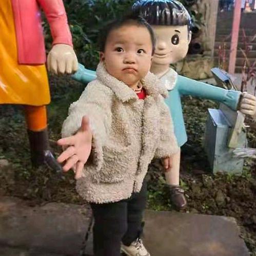 银花的宝贝芮槿