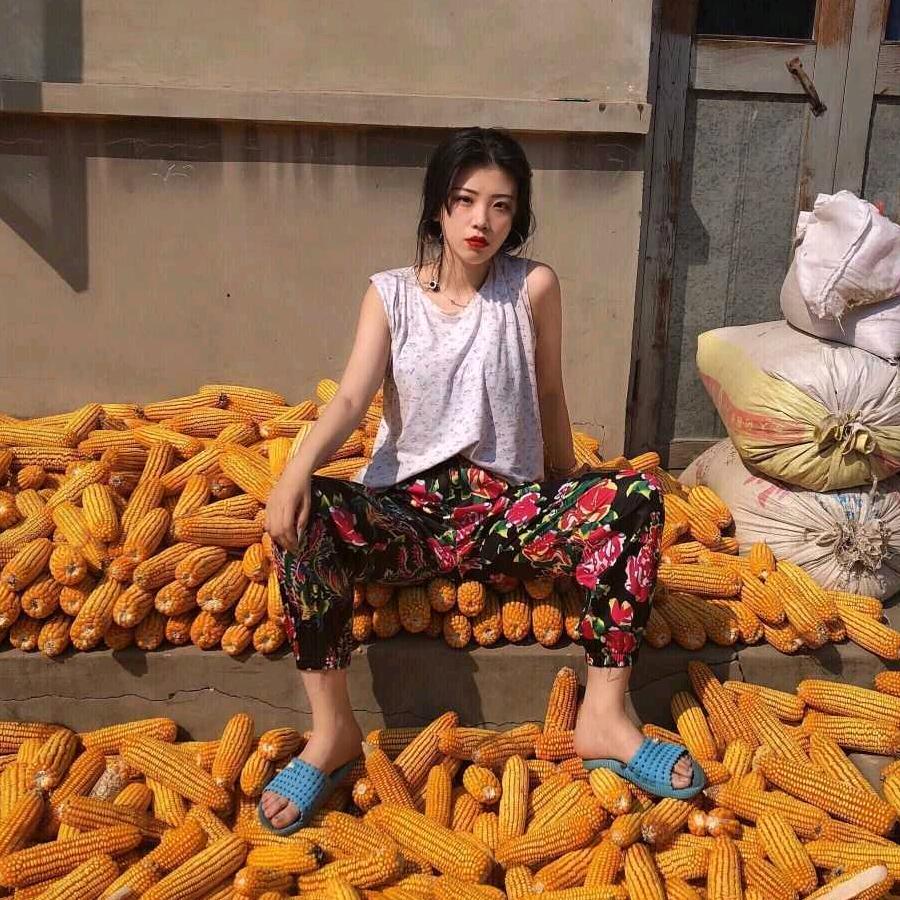 差点没把我们家门槛儿踢平喽