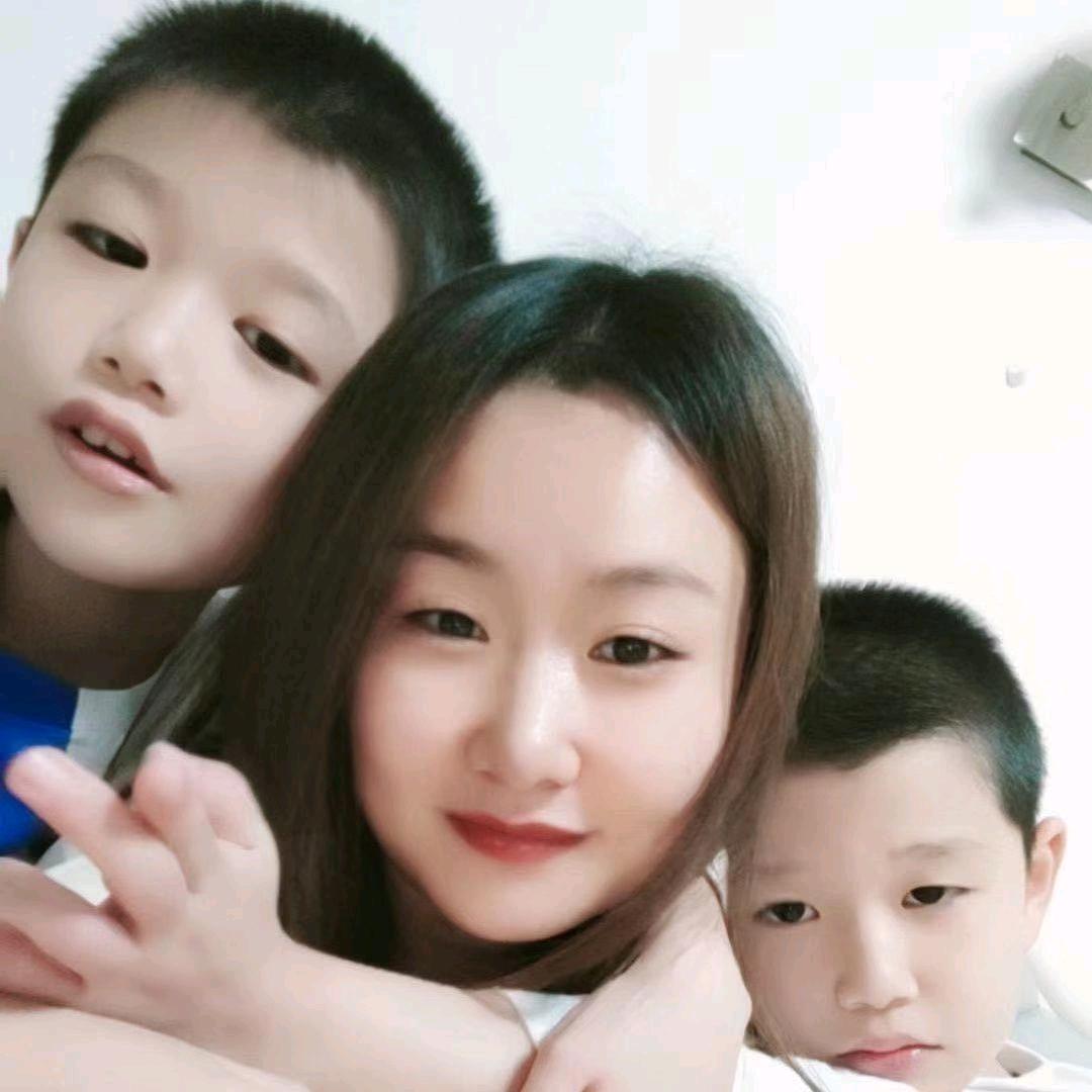 双胞胎妈妈露姐
