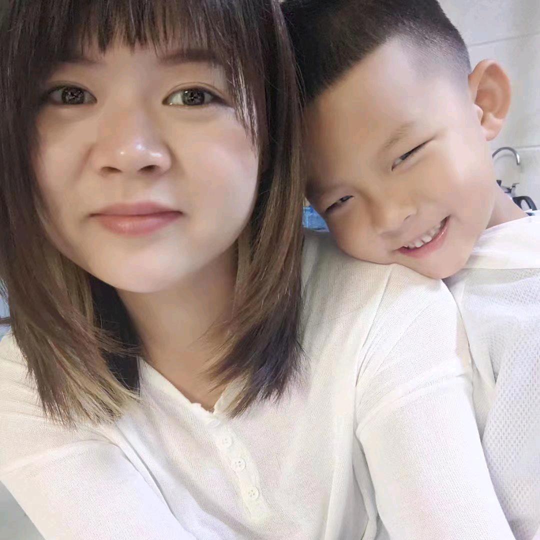 @林林【六子妈妈】