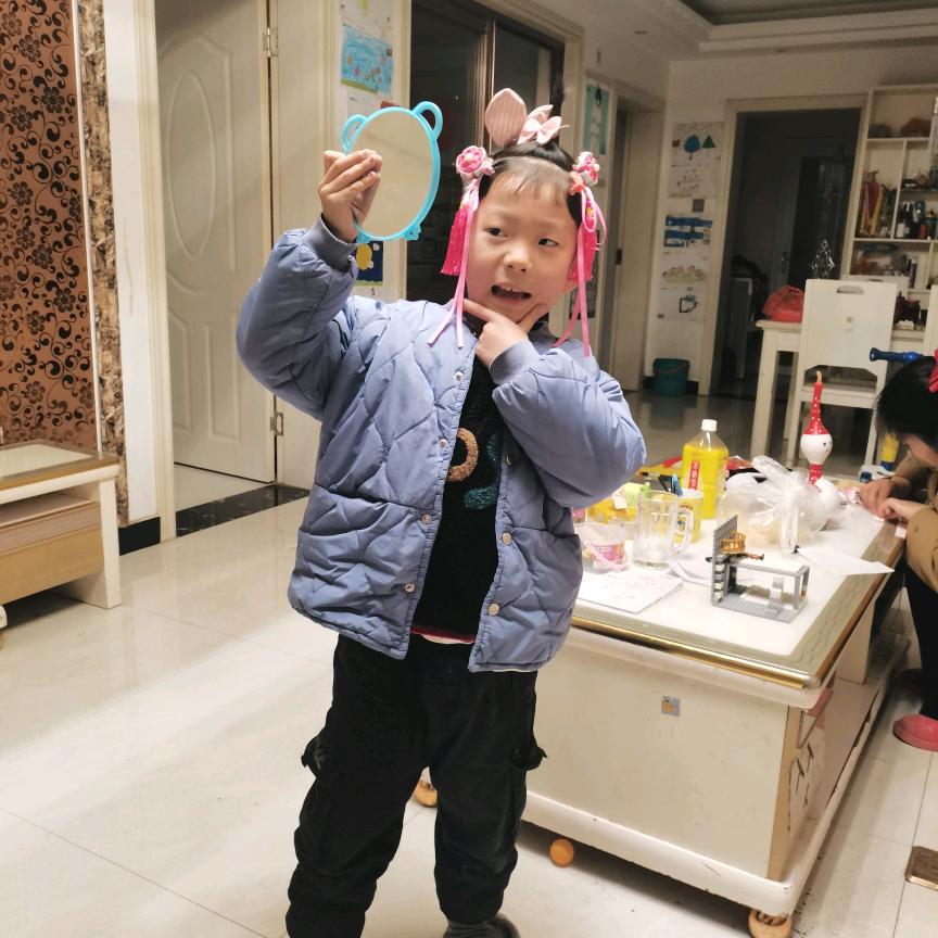 赵四方，专业收各种啤酒瓶口乐瓶。