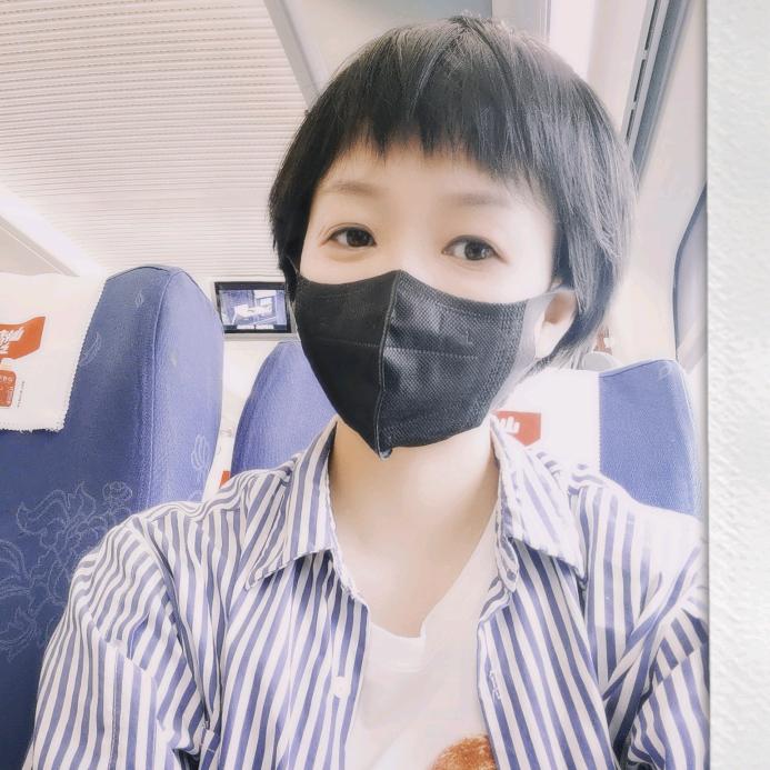 静静🐲