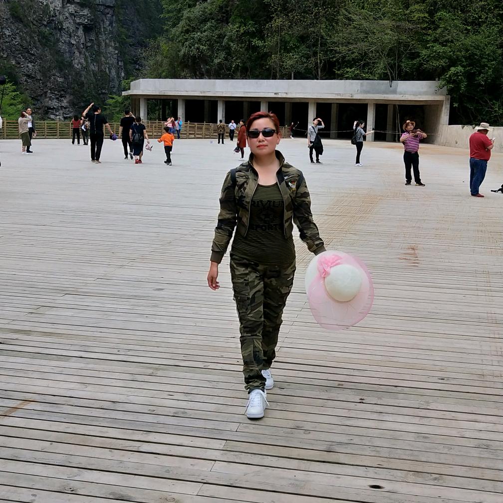 x单亲妈妈挑重担