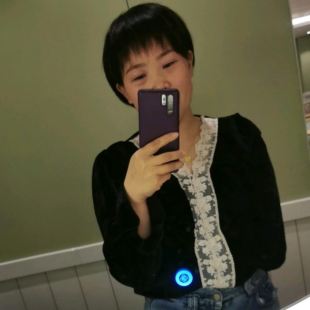 小宜子（不要连续点赞呦💋）