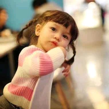 心中有苦向谁说，