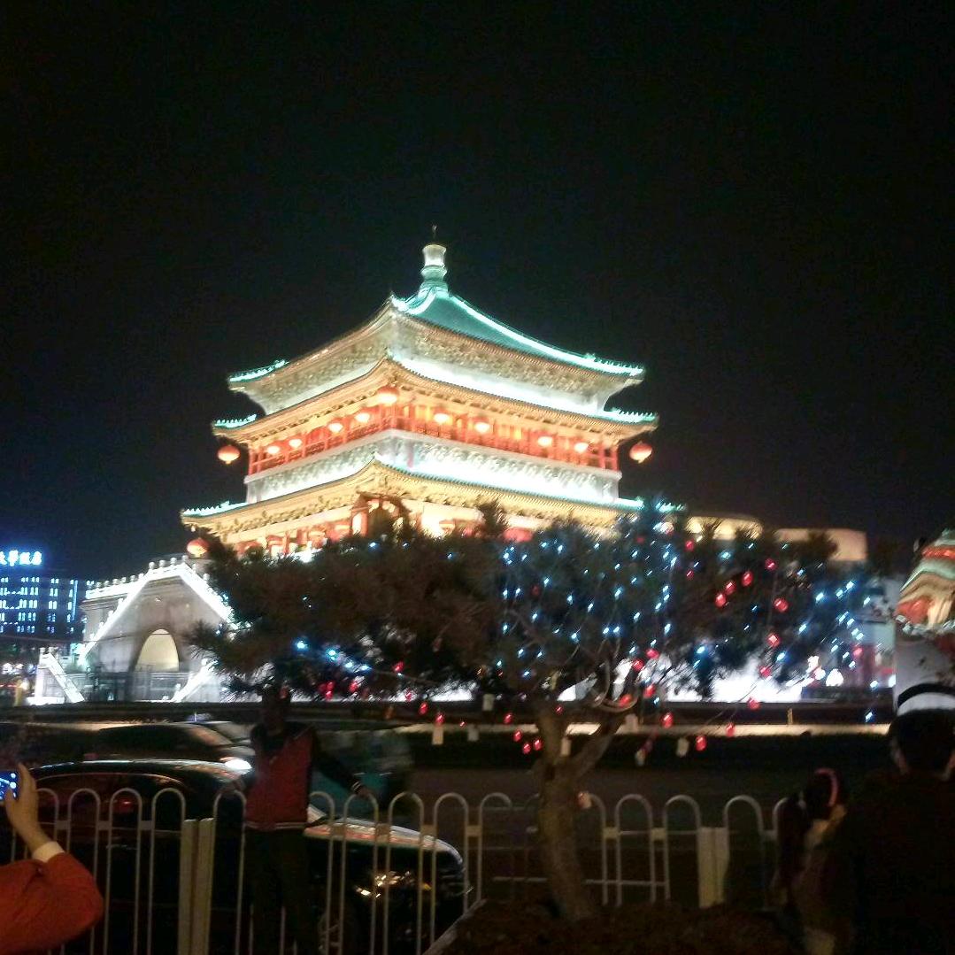 曈曈