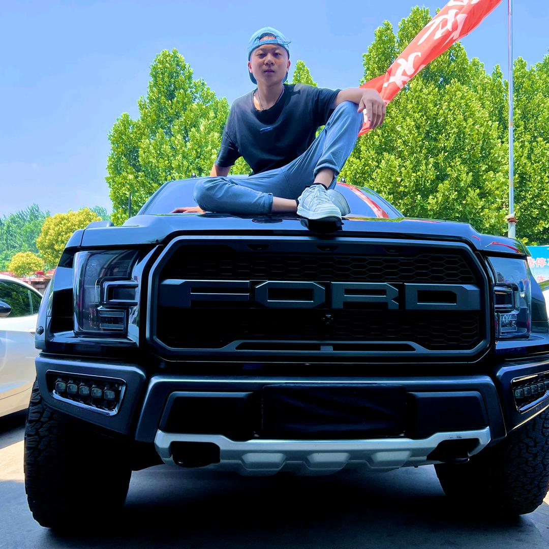 兄弟连卖车二小