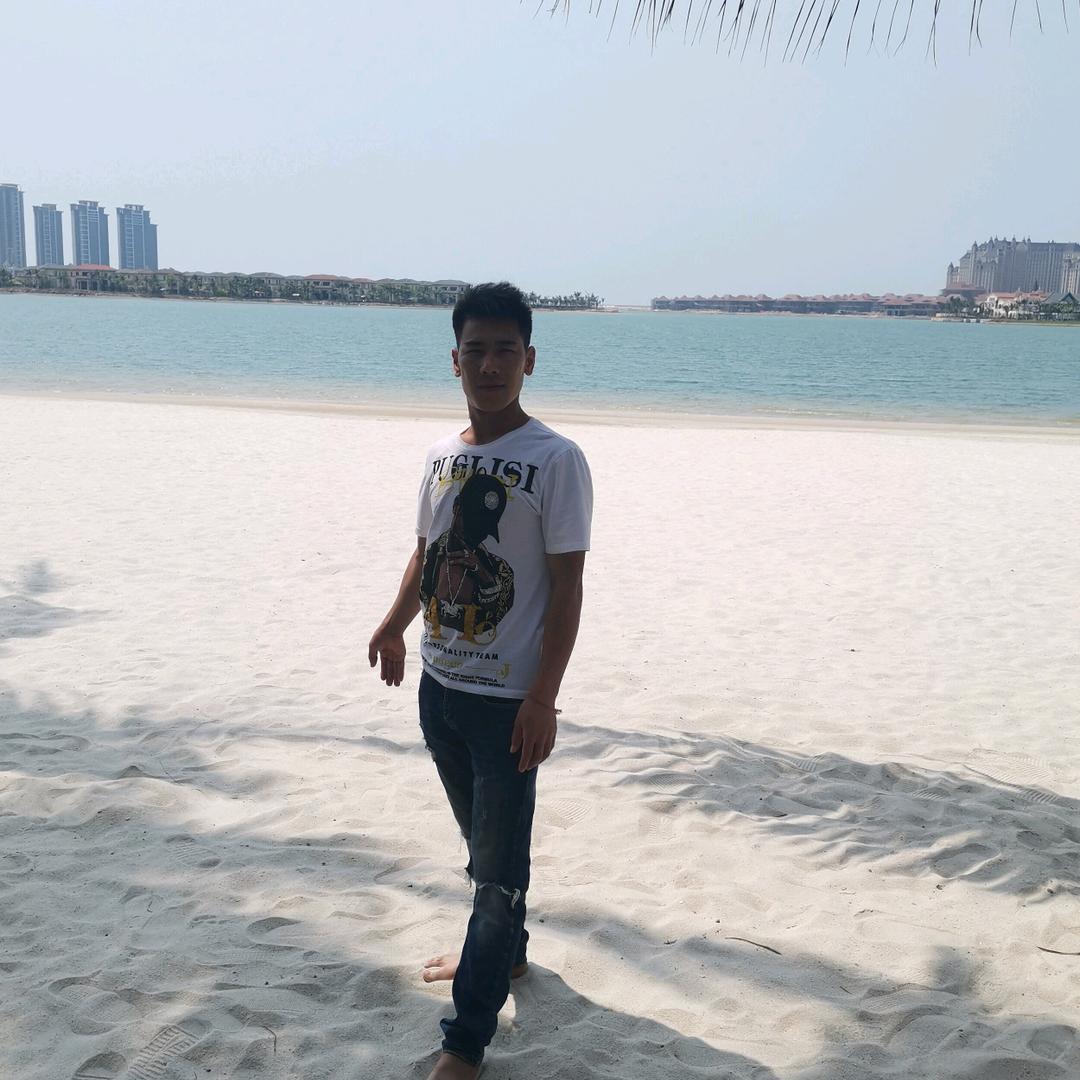 心在滴血脸在笑