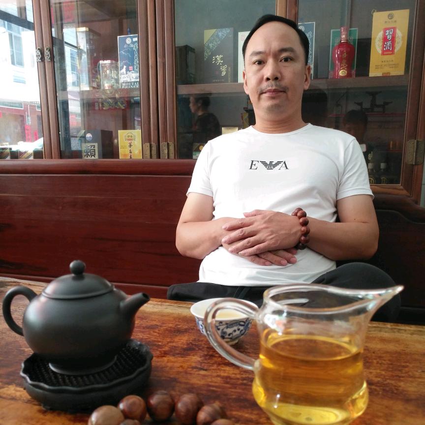 坚铭六堡茶