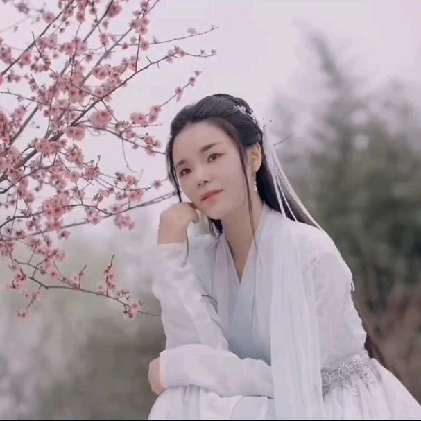 是妍妍吖 ◌ོ