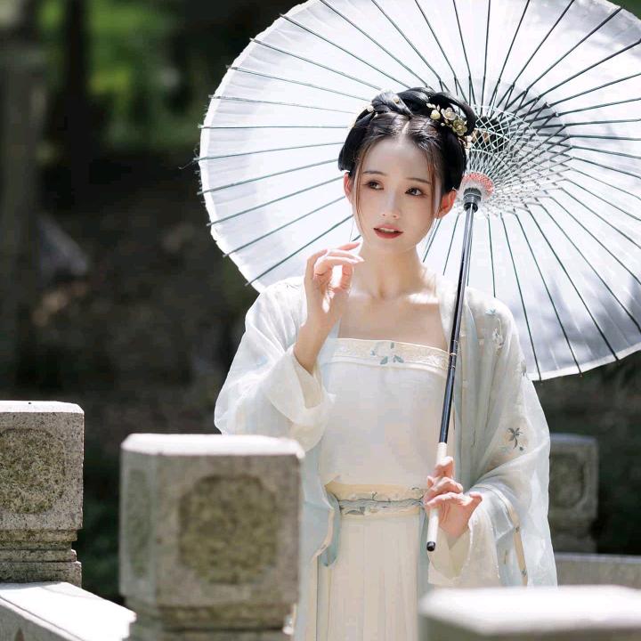 张艳