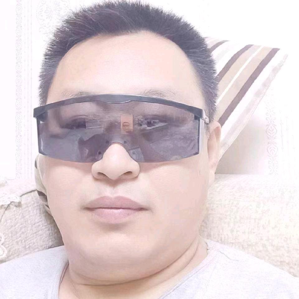 宝地房产销售小五哥