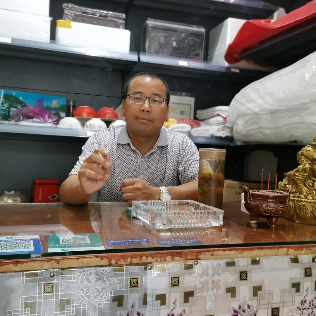 祥云殡仪一条龙服务，梁业柱