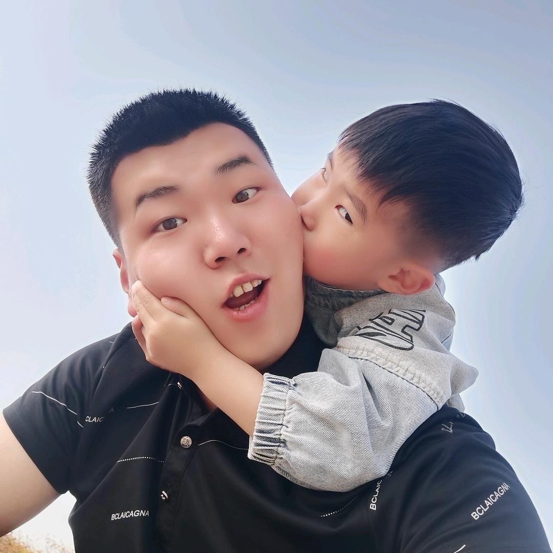 抢了我辣条还想跑
