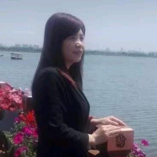 瑛子
