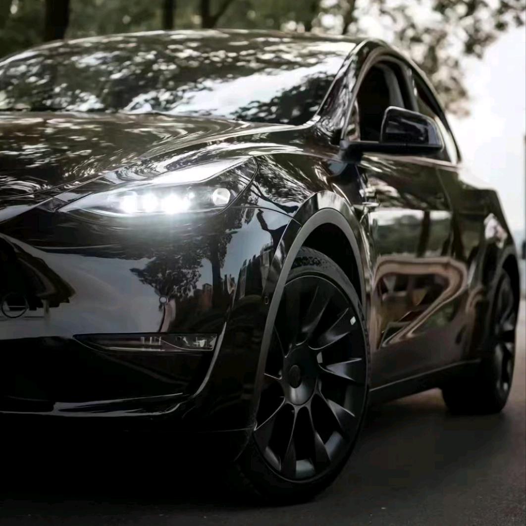 𝒮𝓊𝓅ℯ𝓇𝓂𝒶𝓃