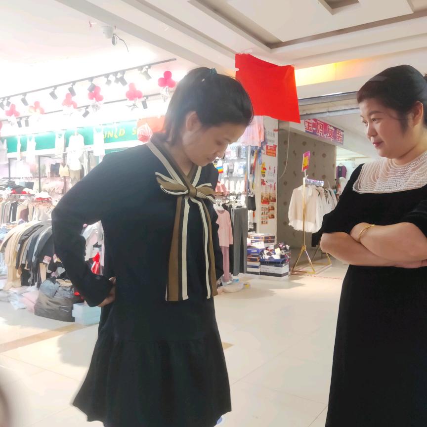 临泉城隍庙灵利裤袜