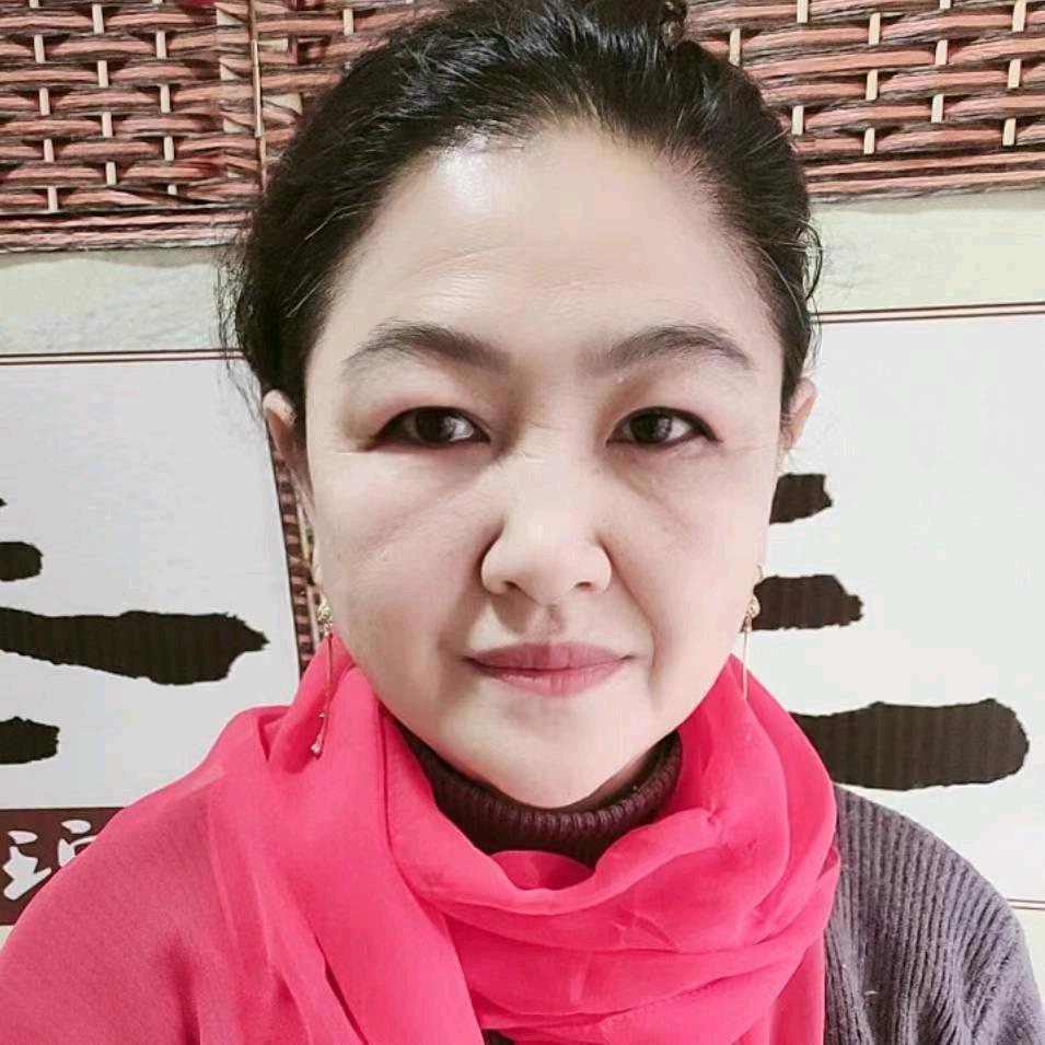 颖颖妈妈（64年大龙）