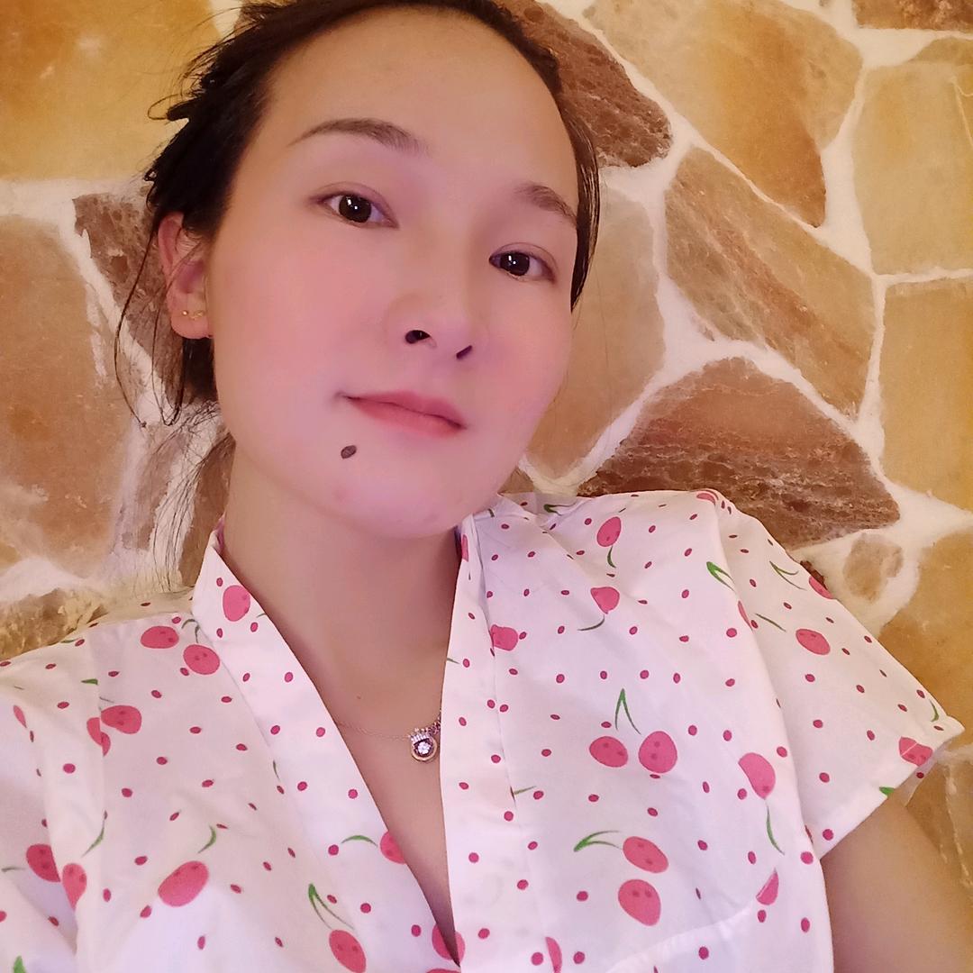 蕲春珠宝小姐姐