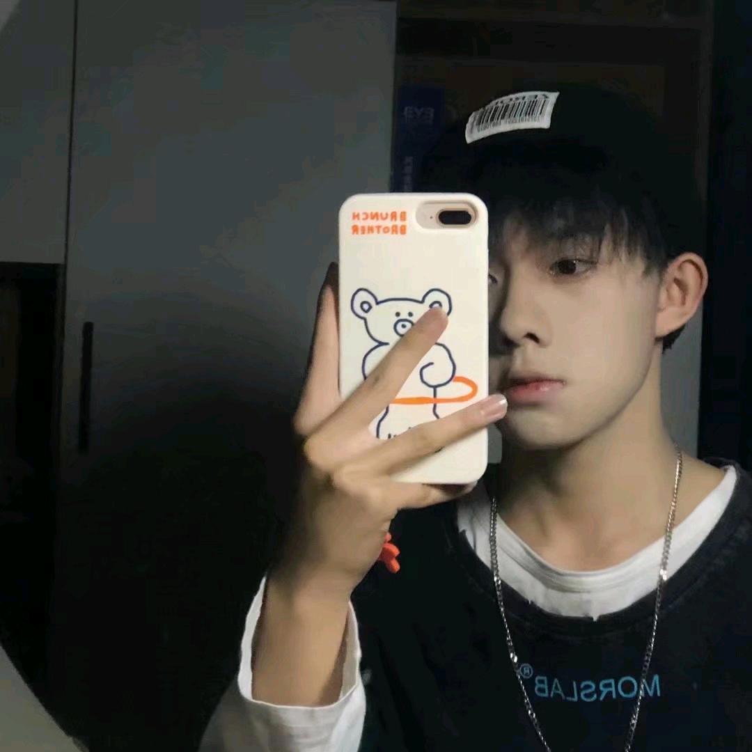 小赵没腹肌