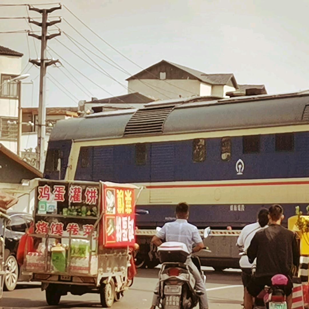 椿湫.