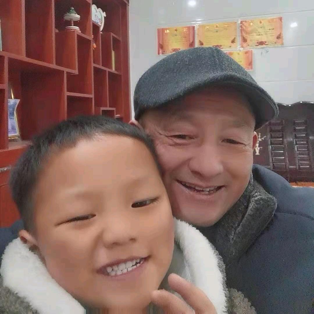 程共凤