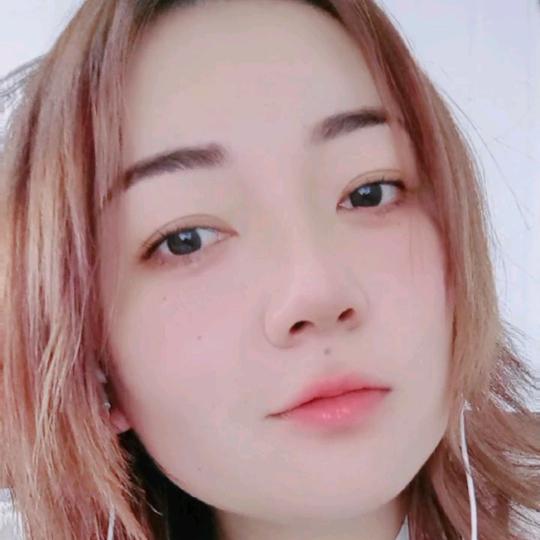 哏团团