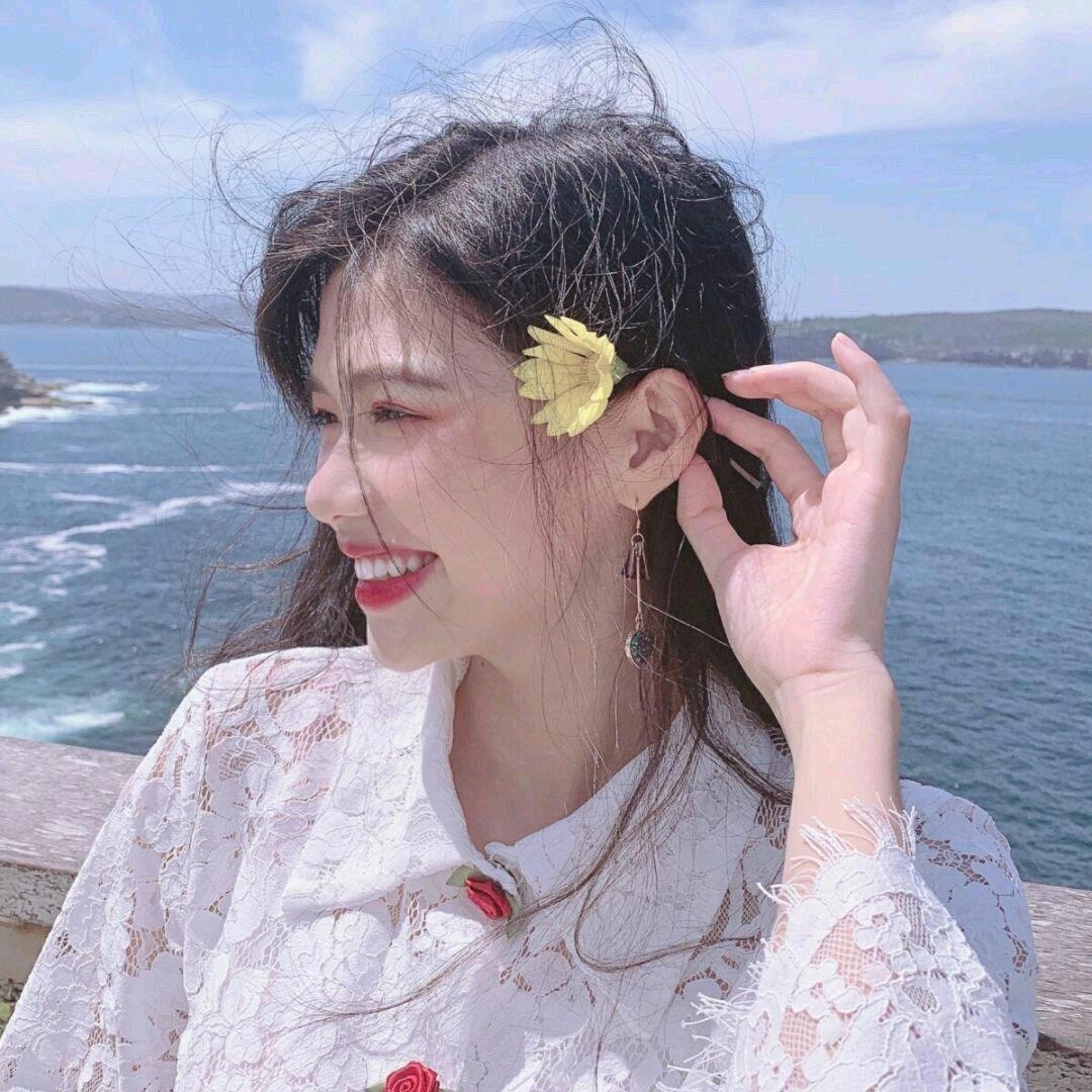 冰雪丽影￣ω￣