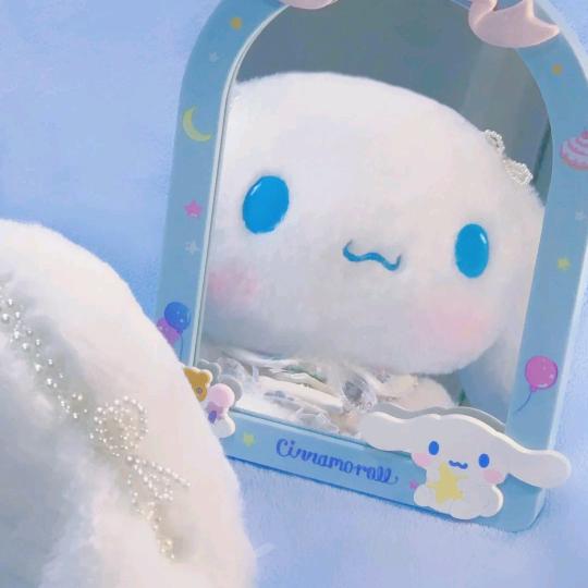 𝓢𝓽𝓻𝓪𝔀𝓫𝓮𝓻𝓻𝔂