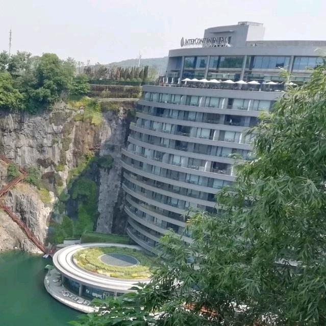爱吃手把羊排的白晰头像