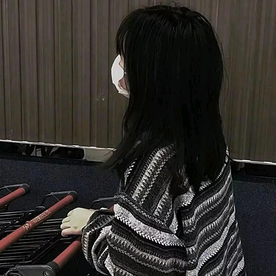 严梦嘉