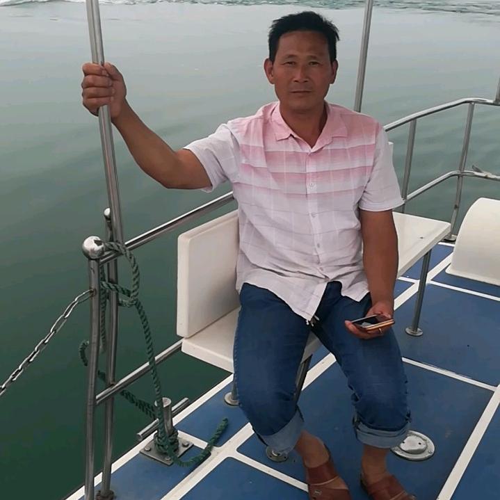 地摊大叔