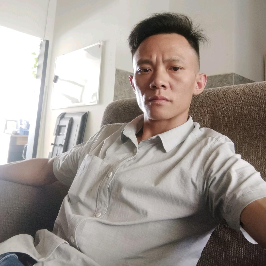 黄小弟…