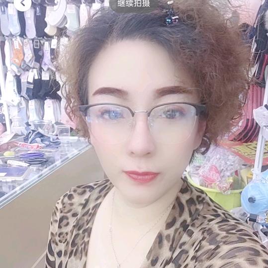 曹莉