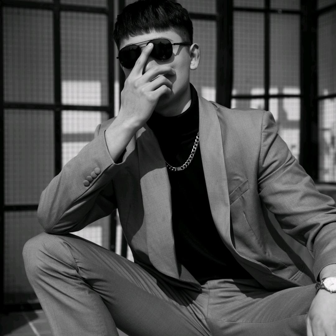 @.LJ