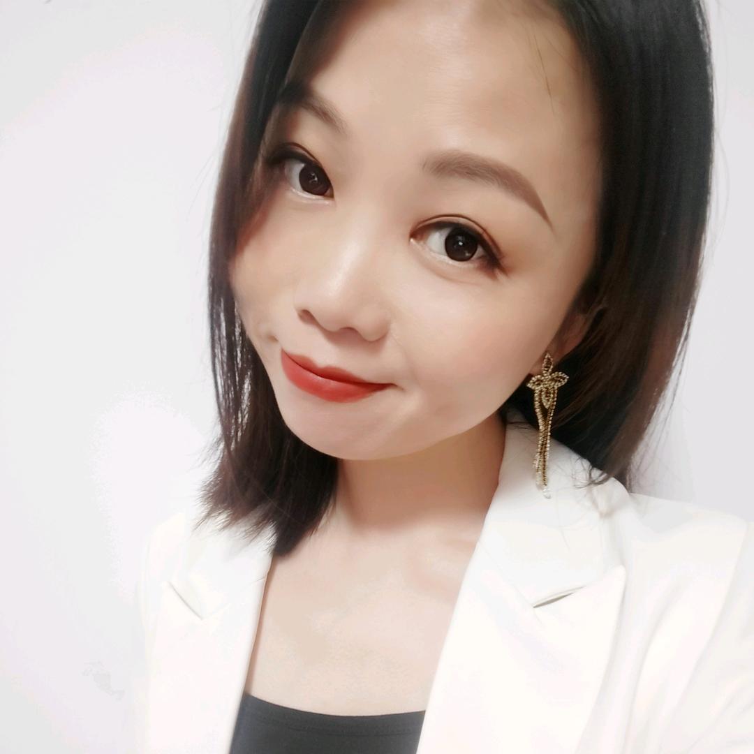 荷香淡淡