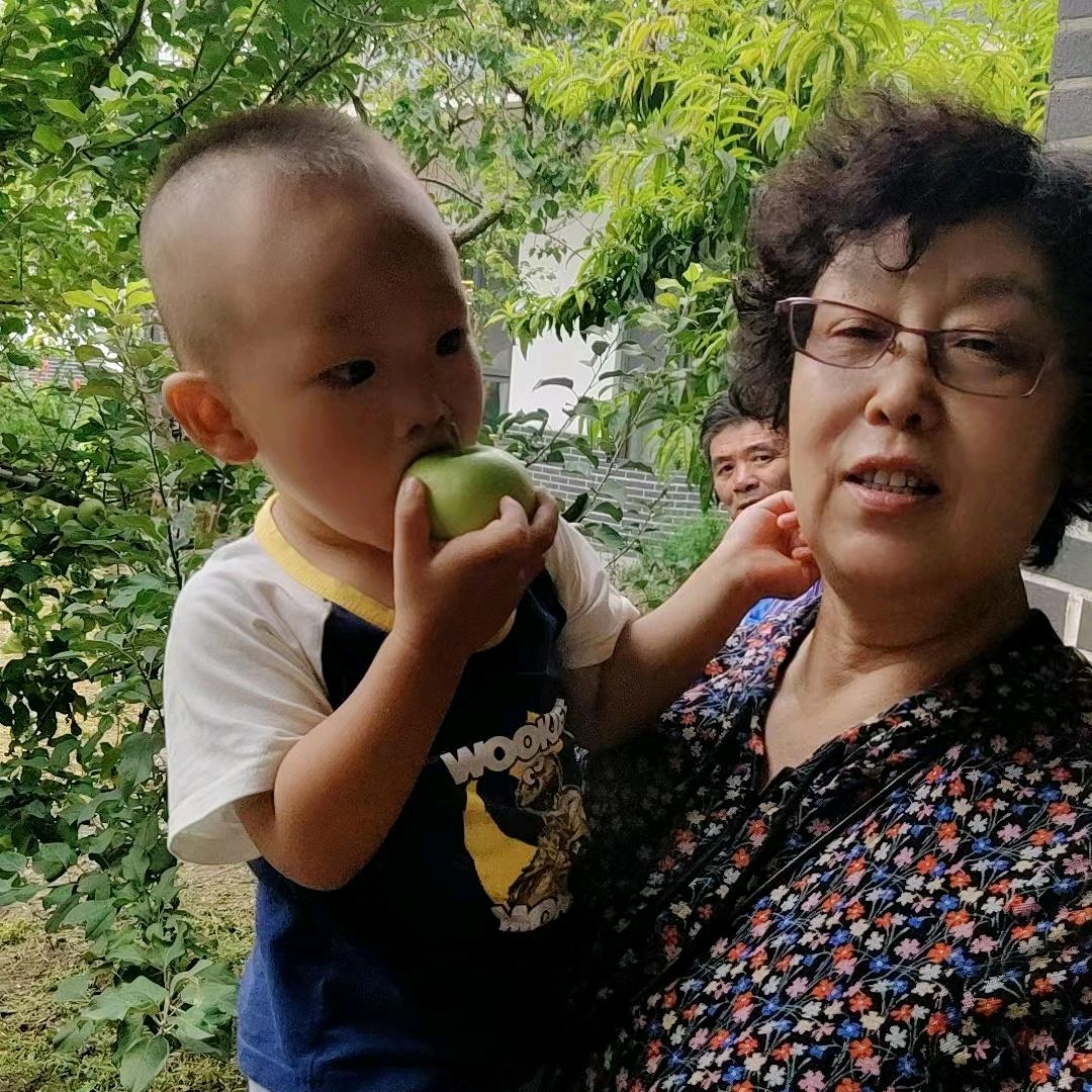 赵艳梅，