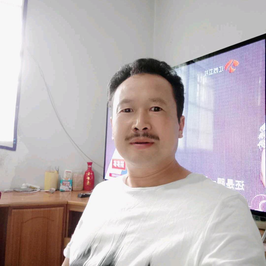 李翱翔