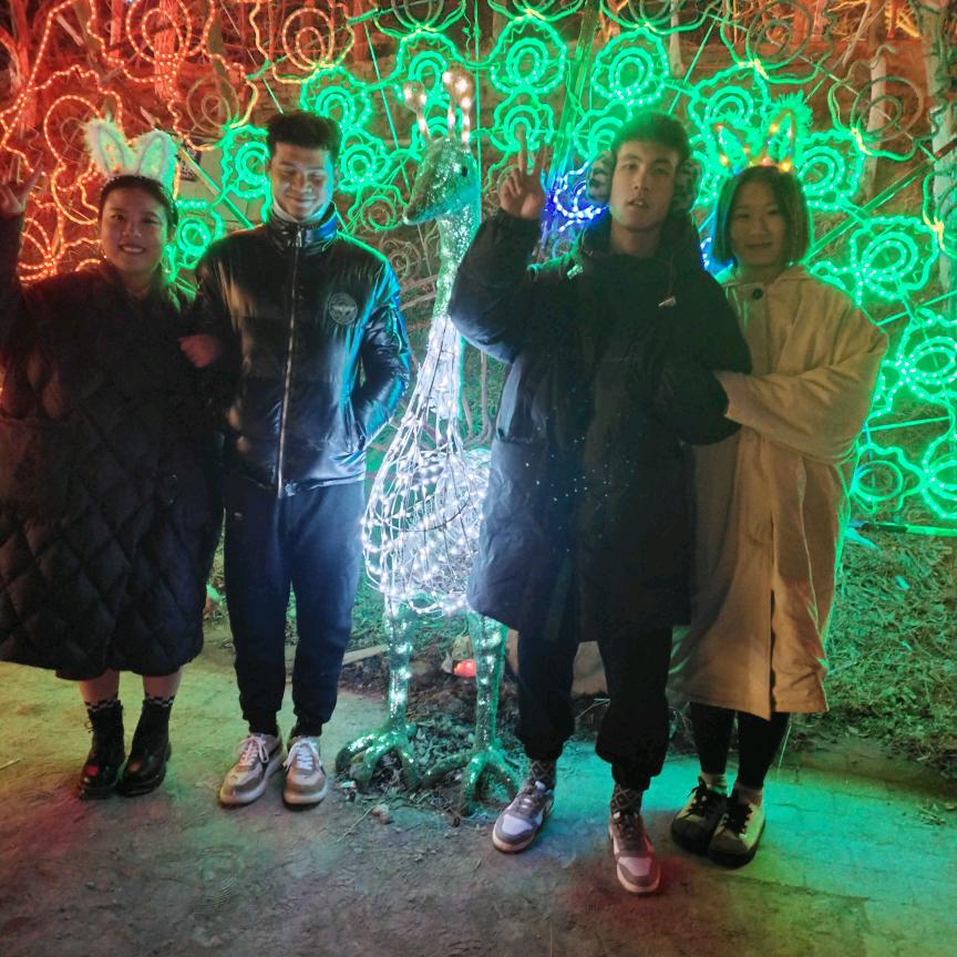 嘿，祝你开心每一秒。