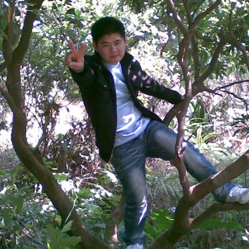 张 明 彬