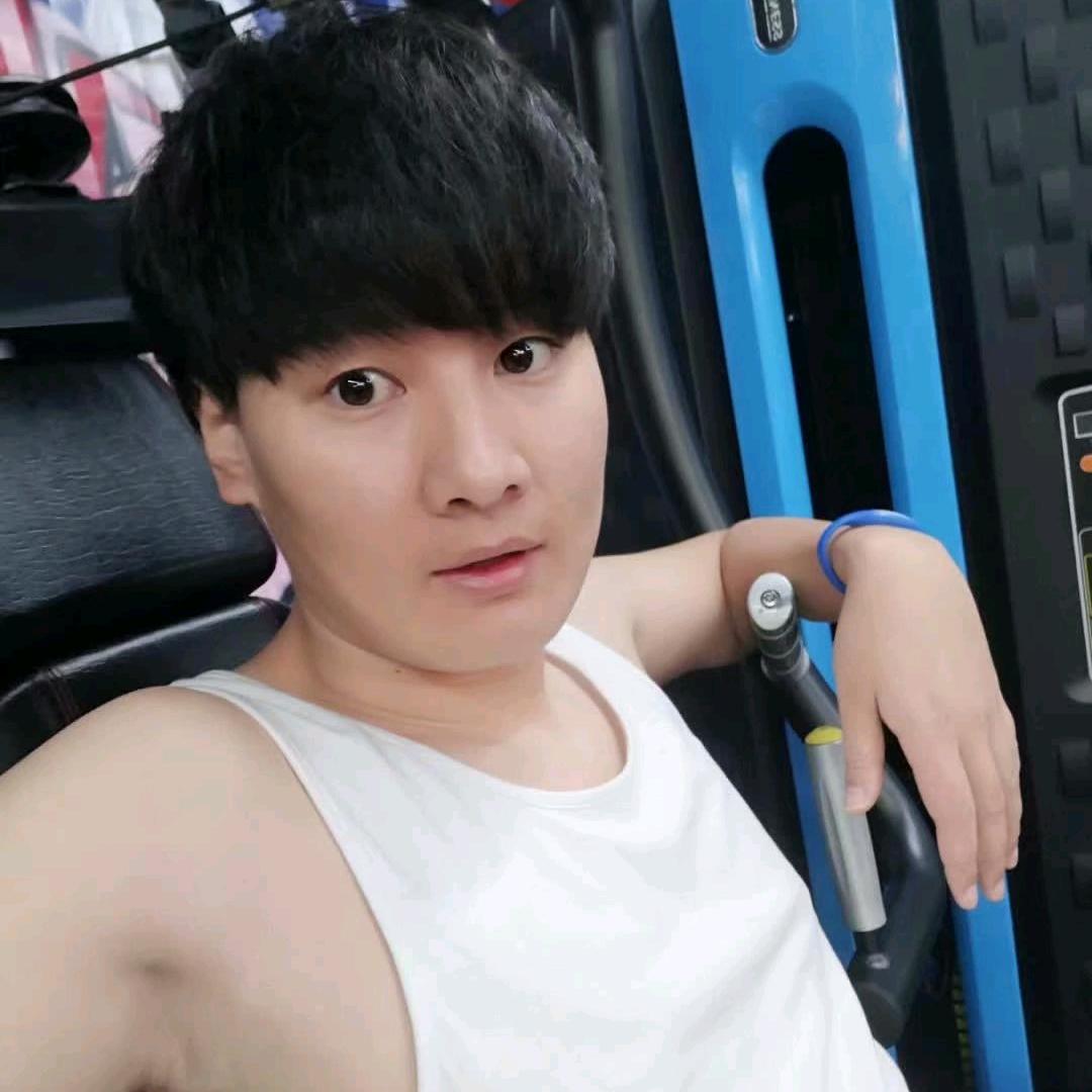 飞仔😜😜😜