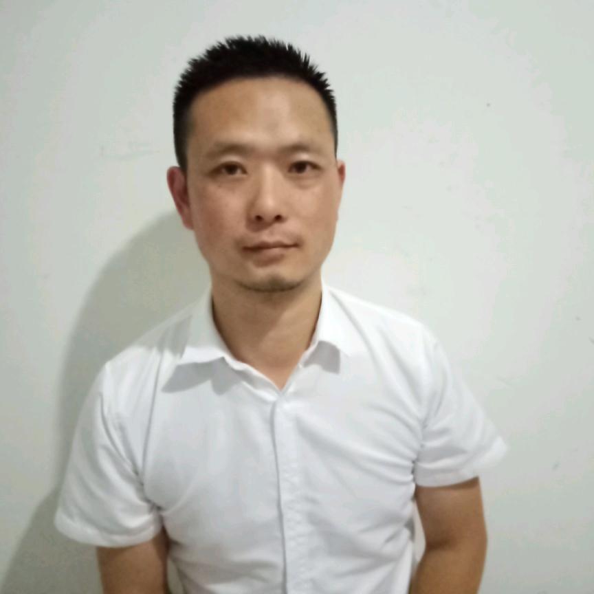 罗