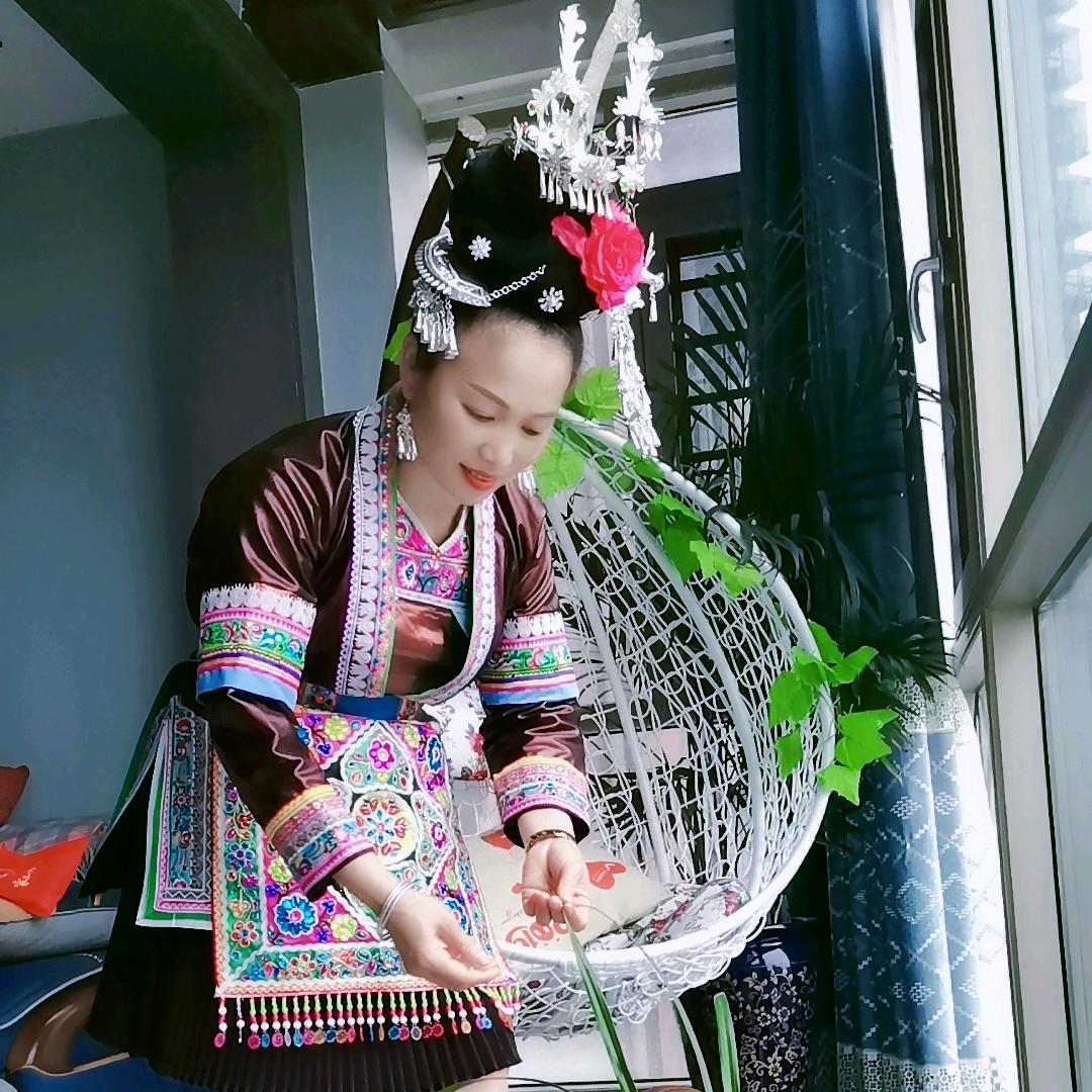 侗家妹